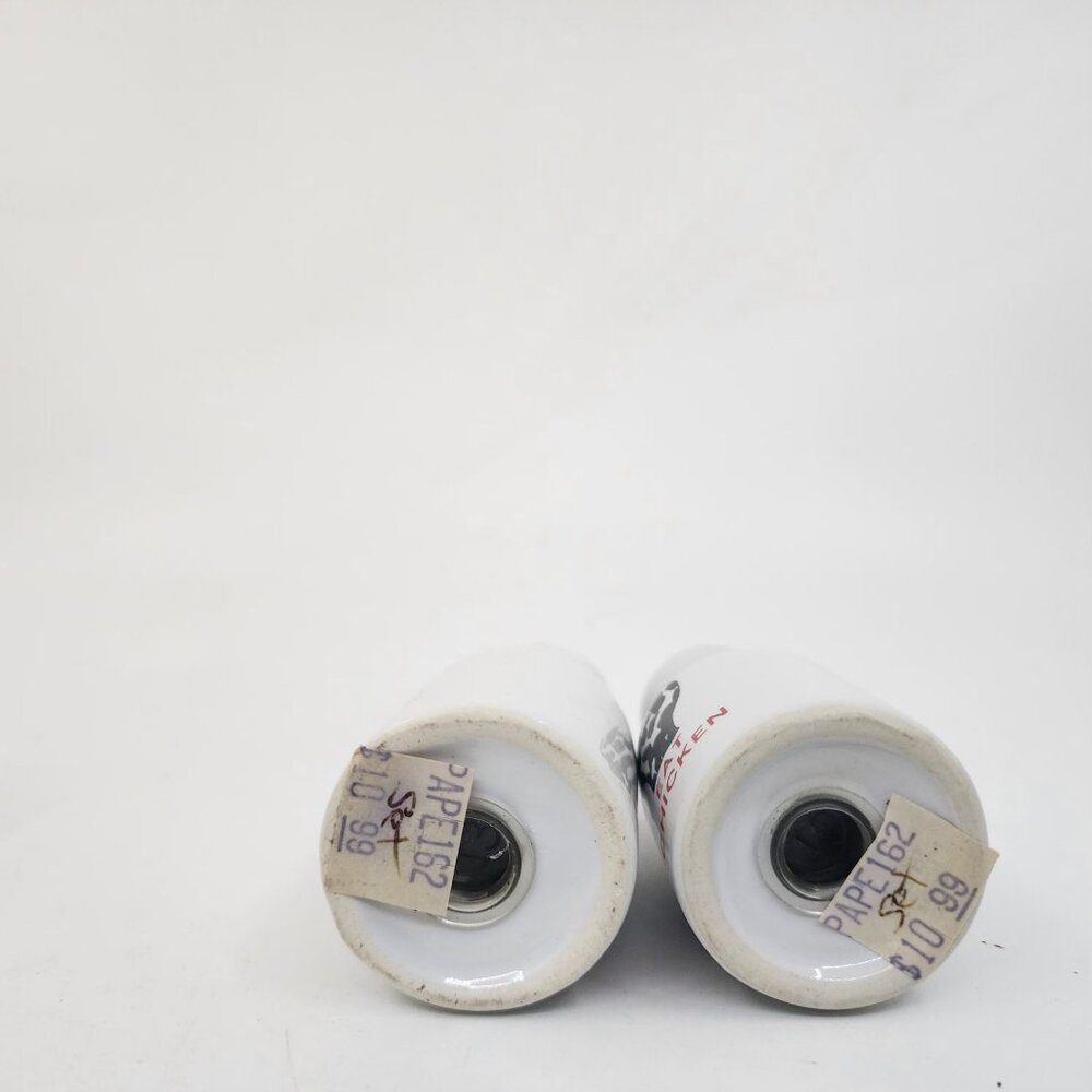 Vintage Milk Bottle Cow Eat Chicken Salt & Pepper Shakers Set Ceramic White - Picture 6 of 7